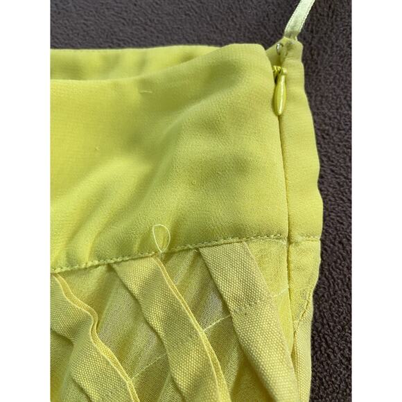 EUC Reiss Yellow Sz 2 A-Line Swing Skirt Textured Ruffle Wavy Line Pattern Zip - Picture 6 of 12